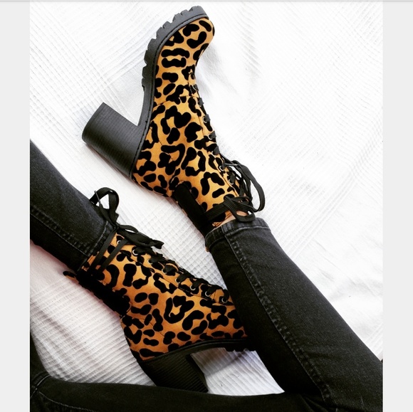 🚨END OF SUMMER SALE// Boots leopard lace up - Picture 4 of 8
